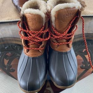 Sperry Leather Duck Boots Size 5 NWOT